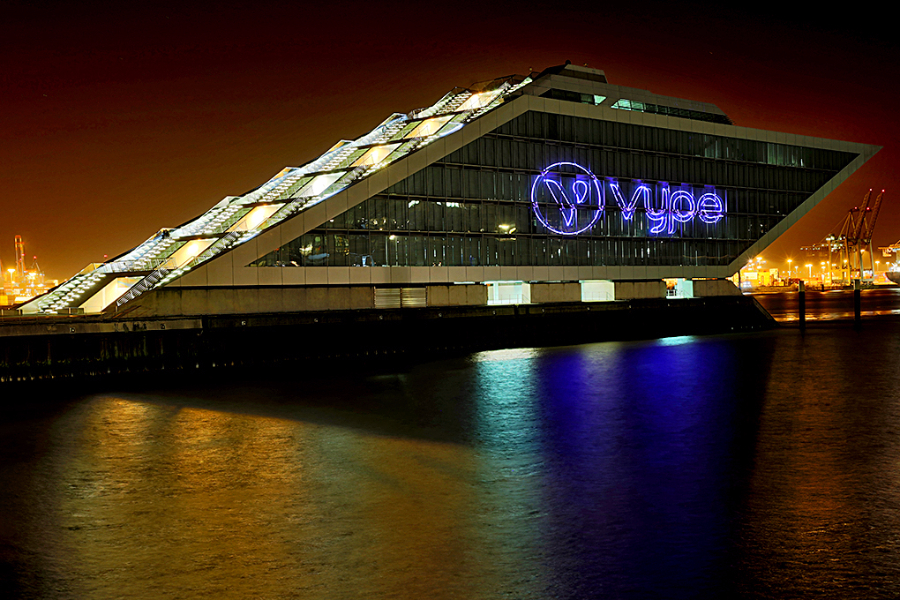 Vype Logo auf Docklands, Fotograf Manfred Freye Hamburg